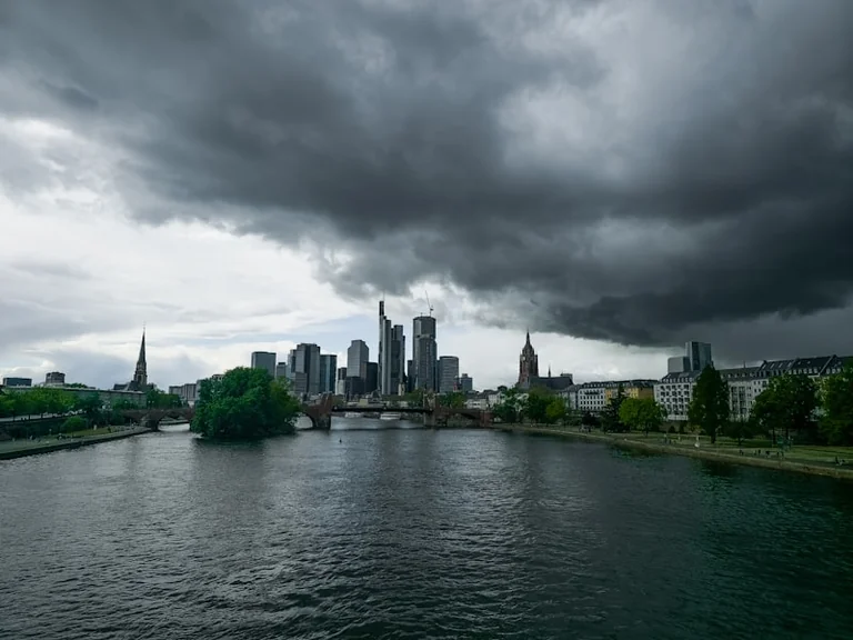 Deutschland-Wetter am 30. August: Warnungen vor Abfahrt prüfen