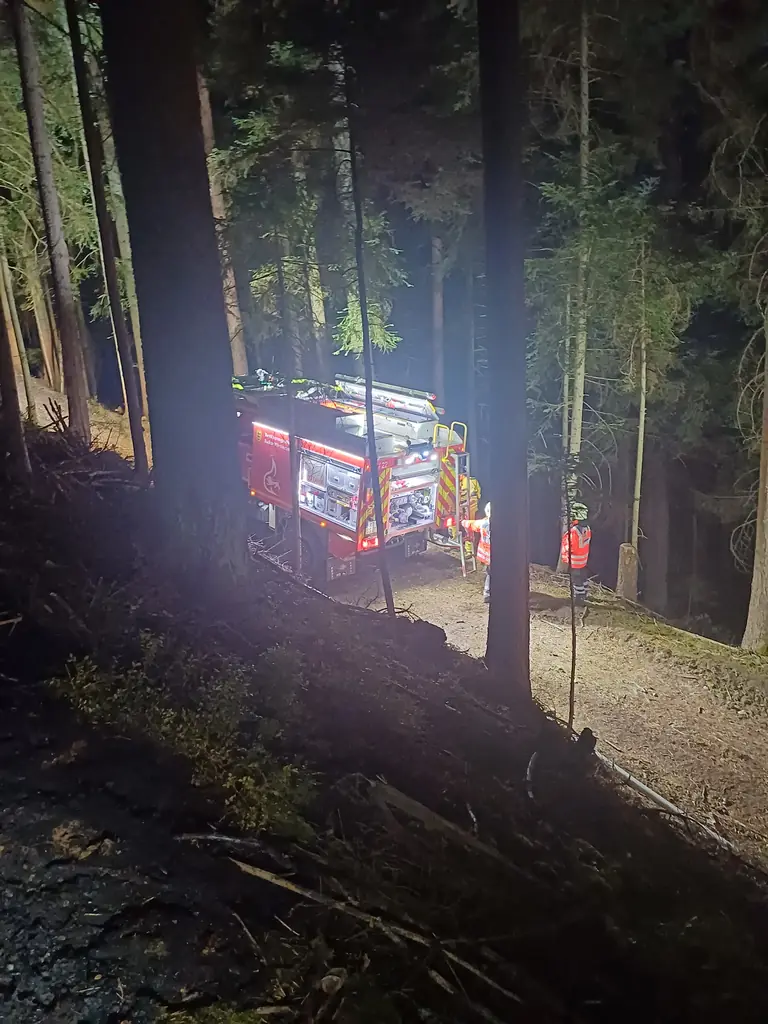 Reutlingen testet neues TLF-W bei Schramberg-Waldbrand
