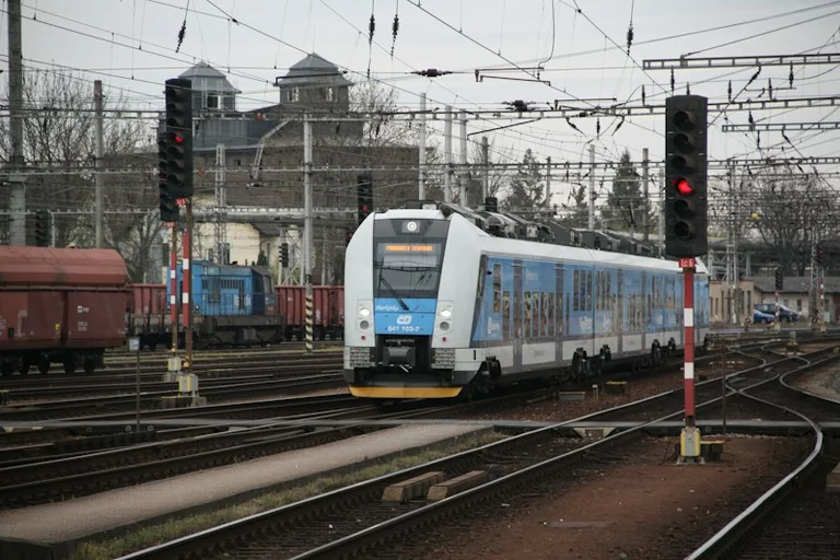 Im Traum den Zug verpassen: Was das Bild erzählen kann