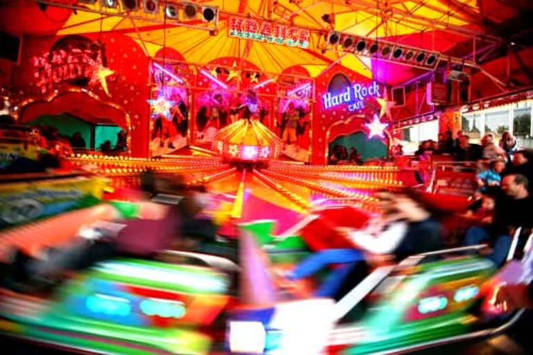 Herbstkirmes in Bielefeld: Fahrspaß mit Happy Hour